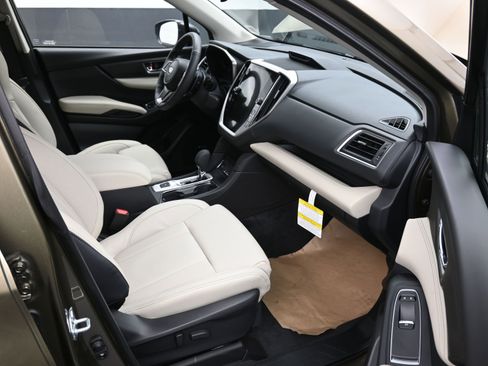 New 2025 Subaru Ascent Limited image 28