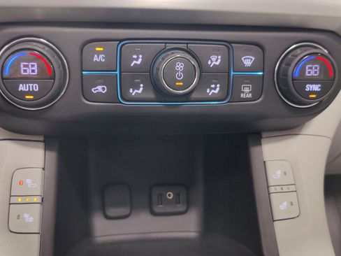 Used 2019 GMC Acadia SLT AWD/4WD image 24