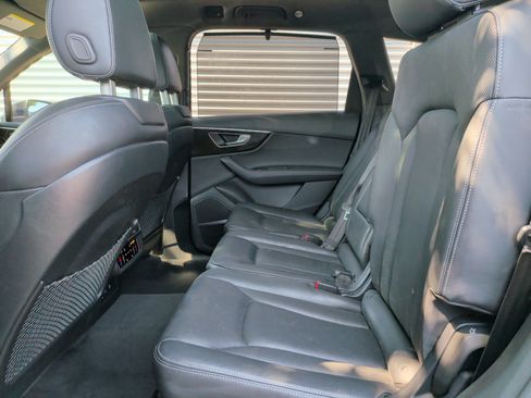 Used 2025 Audi Q7 3.0T Prestige AWD/4WD image 31