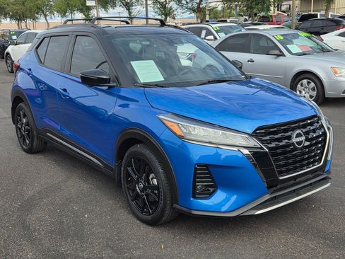 Used 2023 Nissan Kicks SR w/ SR Premium Package image 3