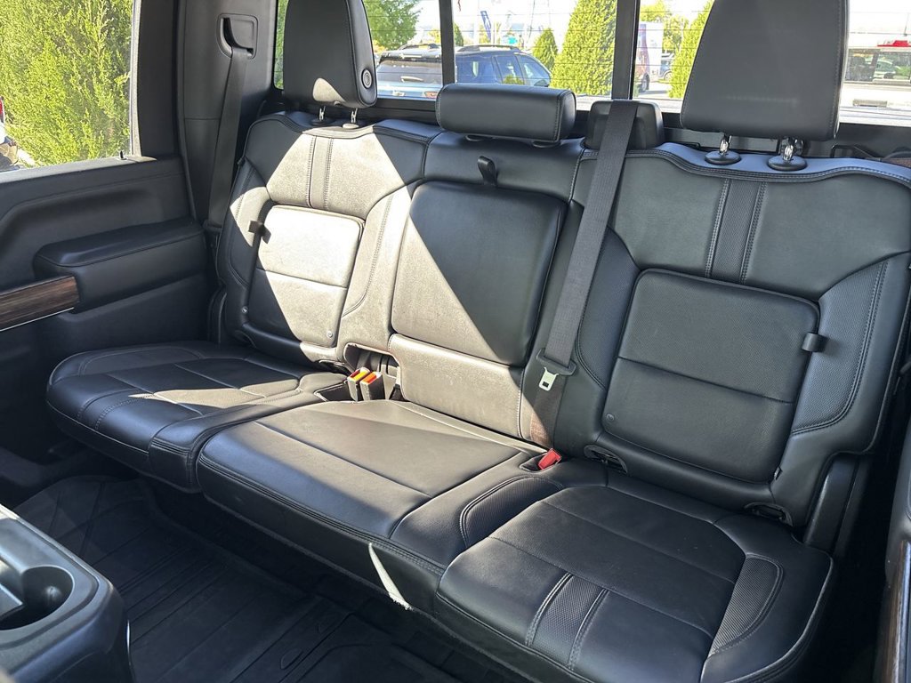 Used 2023 Chevrolet Silverado 3500 High Country AWD/4WD image 29