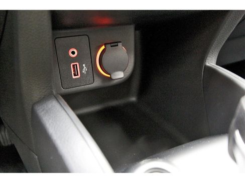 New 2025 Nissan Kicks Play S image 19