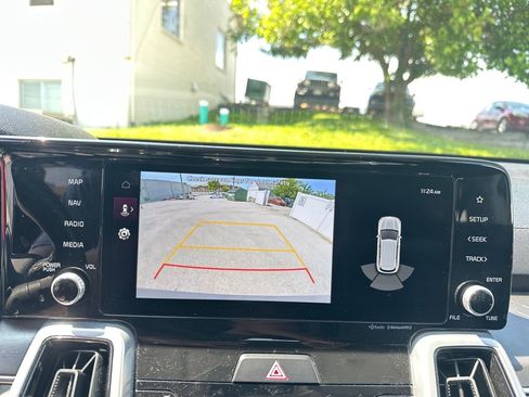 Used 2023 Kia Sorento SX AWD/4WD image 17