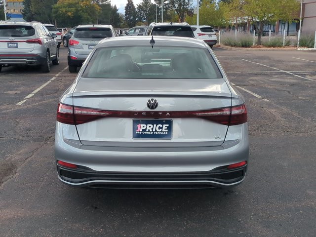 Used 2025 Volkswagen Jetta SE FWD image 7