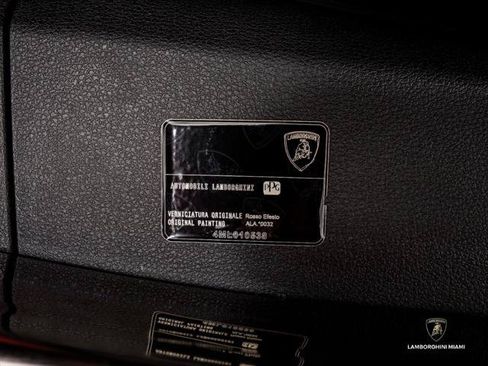 Used 2024 Lamborghini Urus S AWD/4WD image 13