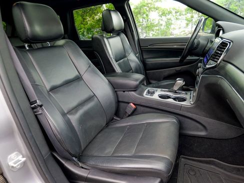 Used 2019 Jeep Grand Cherokee Limited w/ Luxury Group II AWD/4WD image 37