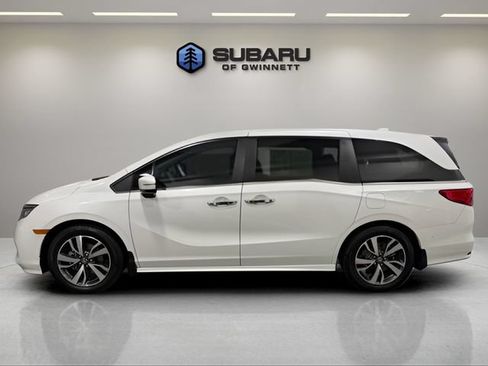 Used 2023 Honda Odyssey Touring image 2