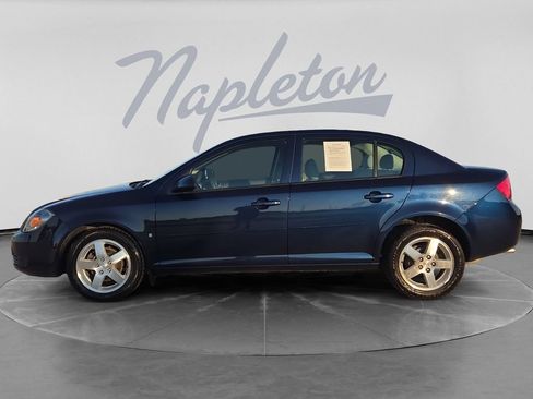 Used 2009 Chevrolet Cobalt LT w/ Preferred Equipment Group FWD image 4