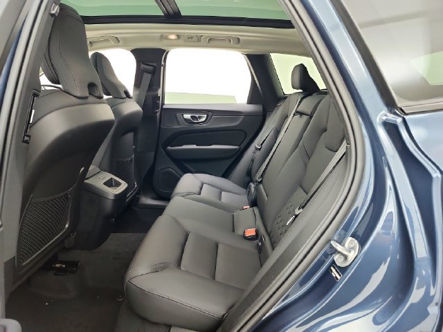 New 2027 Volvo XC60 B5 Core AWD/4WD image 28