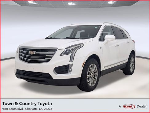 Used 2017 Cadillac XT5 Luxury w/ Driver Awareness Package image 1