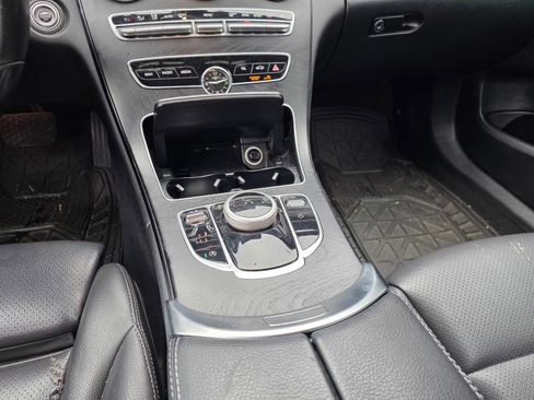 Used 2019 Mercedes-Benz C 300 Sedan image 19