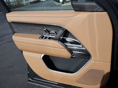 New 2026 Land Rover Range Rover Long Wheelbase SE image 33