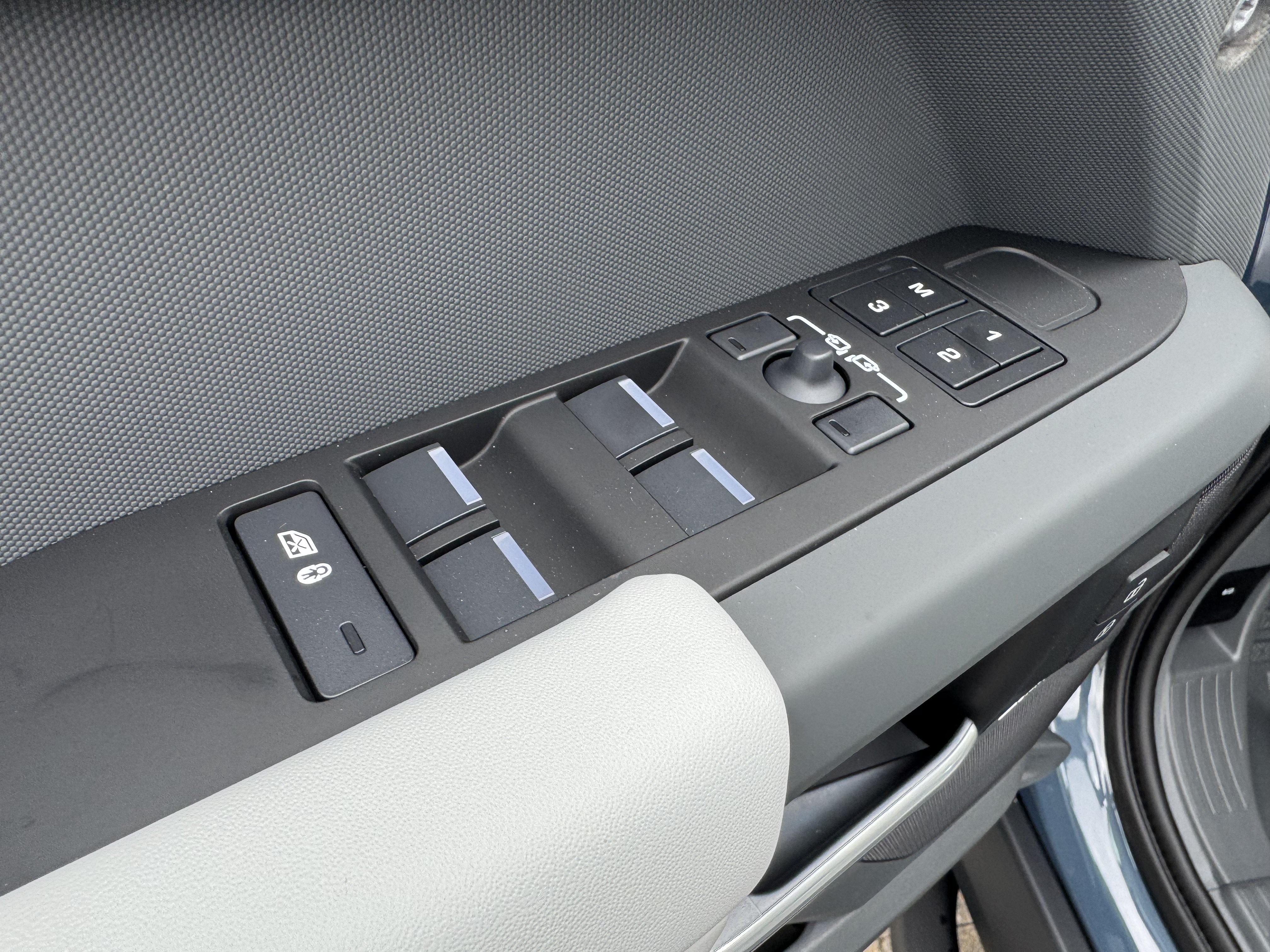 New 2026 Land Rover Defender 110 S AWD/4WD image 11