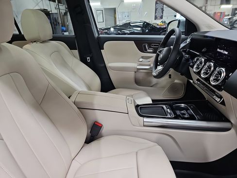New 2026 Mercedes-Benz GLA 250 4MATIC image 10