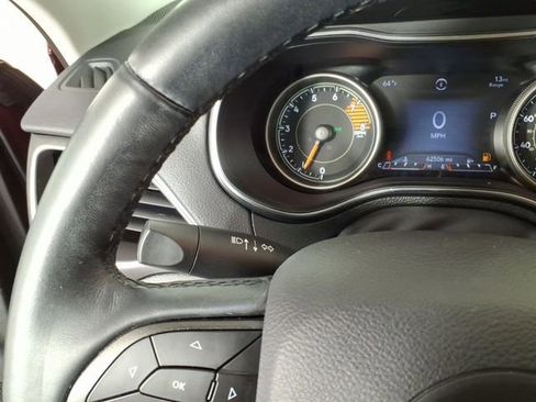 Used 2019 Jeep Cherokee Trailhawk w/ Cold Weather Group image 26