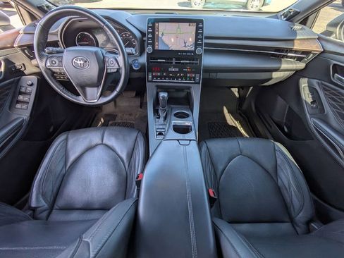 Used 2021 Toyota Avalon Limited image 28