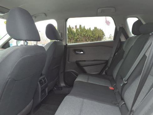 Used 2023 Nissan Rogue SV image 19