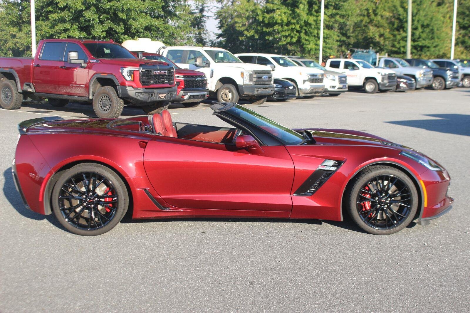 Used 2016 Chevrolet Corvette Z06 w/ 3LZ Preferred Equipment Group RWD image 8