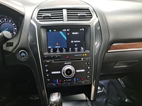 Used 2018 Ford Explorer Platinum AWD/4WD image 20