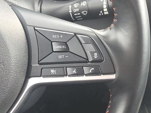 Used 2025 Nissan Sentra SR FWD image 33