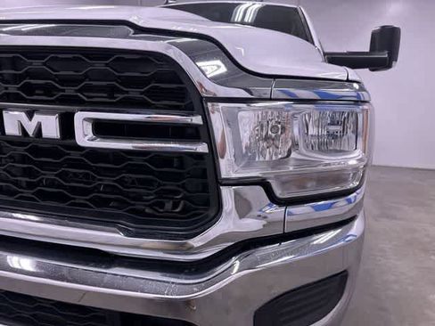 Used 2022 RAM 2500 Tradesman w/ Chrome Appearance Group AWD/4WD image 31