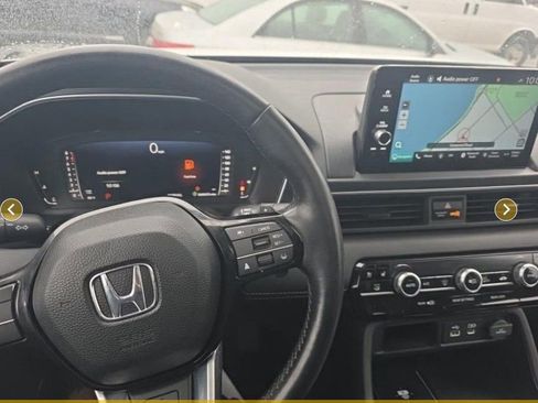 Used 2023 Honda Pilot Elite image 2