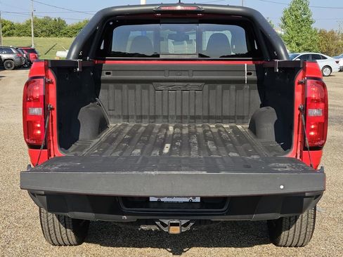 Used 2019 Chevrolet Colorado ZR2 w/ ZR2 Dusk Special Edition image 9