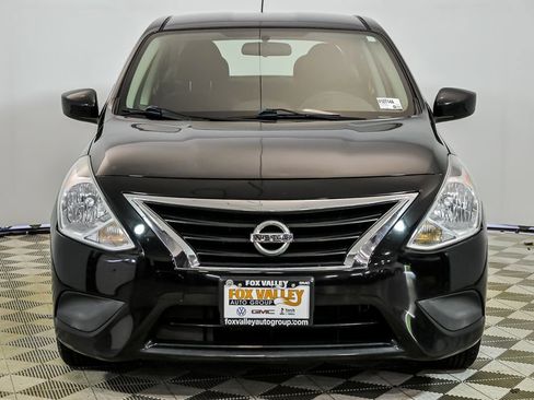 Used 2016 Nissan Versa SV w/ SV Tech Package FWD image 4