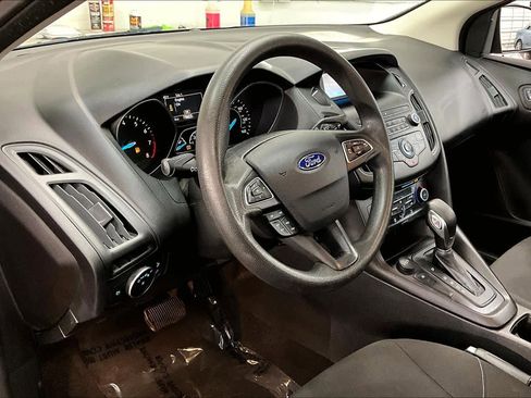 Used 2018 Ford Focus SE image 17