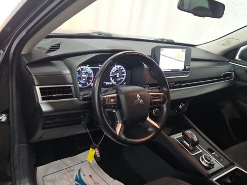 Used 2022 Mitsubishi Outlander SEL Black Edition FWD image 11