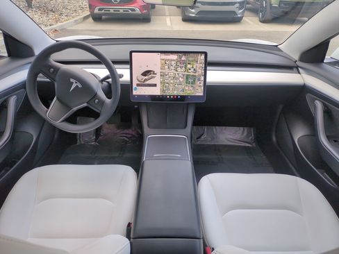 Used 2021 Tesla Model 3 Long Range image 26