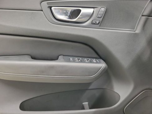 Certified 2024 Volvo XC60 B5 Plus w/ Protection Package Premier image 21