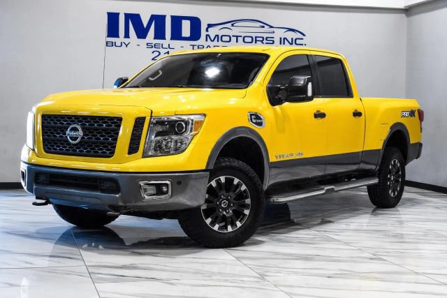 Used 2017 Nissan Titan PRO-4X w/ Pro-4x Convenience Package AWD/4WD image 1