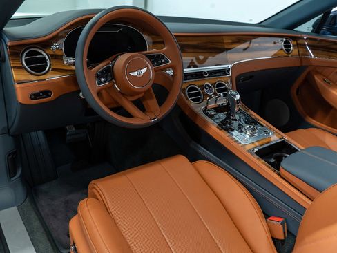 Used 2024 Bentley Continental GT V8 AWD/4WD image 3