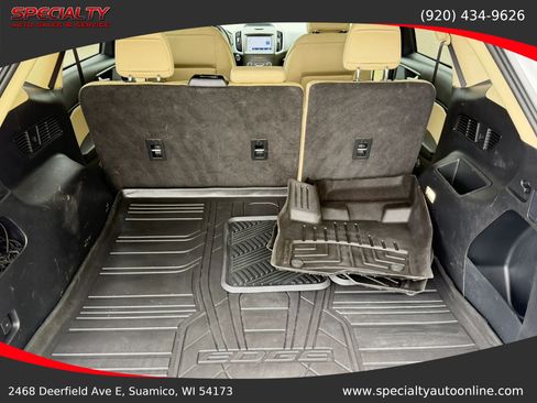 Used 2020 Ford Edge SE w/ Cargo Accessory Package FWD image 22