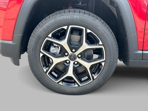 Certified 2026 Jeep Compass Limited AWD/4WD image 9