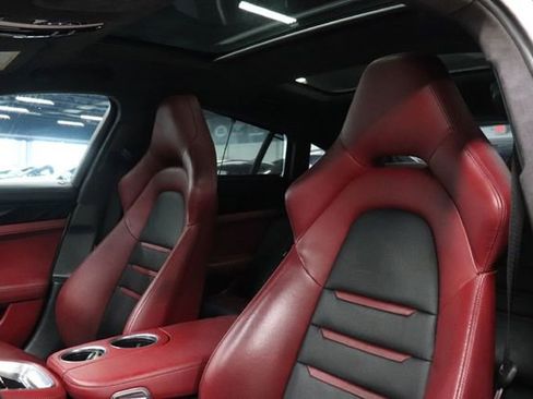 Used 2019 Porsche Panamera GTS AWD/4WD image 10