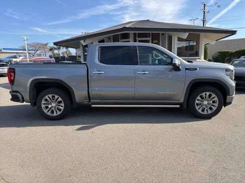 Used 2023 GMC Sierra 1500 Denali w/ Denali Carbonpro Edition image 8