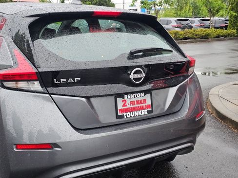 Used 2024 Nissan Leaf S FWD image 9