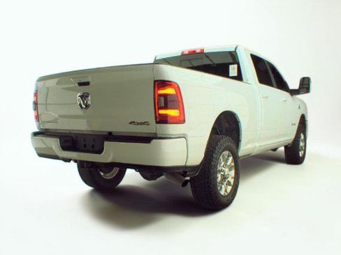 Used 2024 RAM 2500 Laramie AWD/4WD image 8