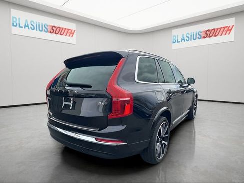 Used 2023 Volvo XC90 B6 Plus w/ Protection Package Premier AWD/4WD image 3