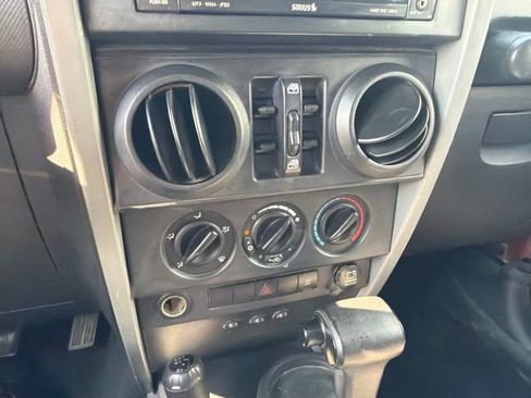 Used 2007 Jeep Wrangler Unlimited Sahara w/ Trailer Tow Group AWD/4WD image 52