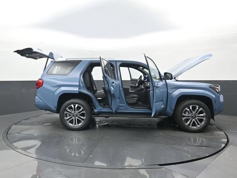 New 2026 Toyota 4Runner Limited AWD/4WD image 32