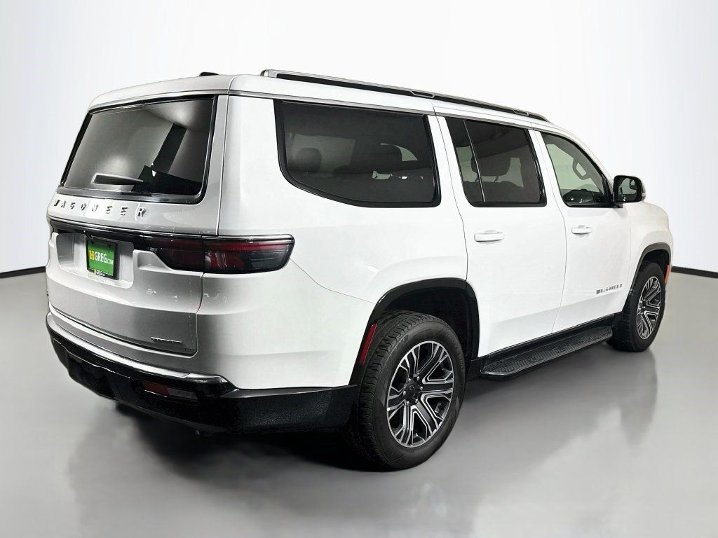 Used 2024 Jeep Wagoneer Series II w/ Flexible Seating Group RWD image 10