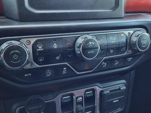 Used 2020 Jeep Wrangler Unlimited Rubicon w/ Safety Group AWD/4WD image 15