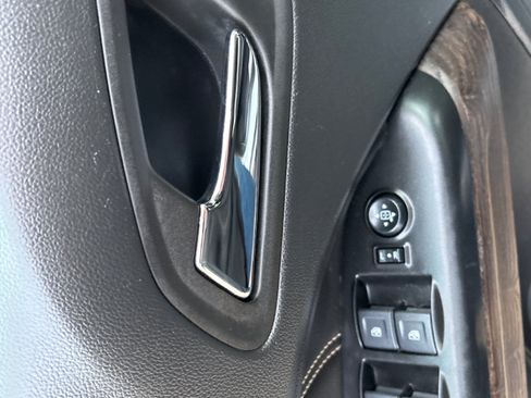 Used 2022 GMC Canyon Denali image 14