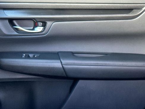 Certified 2025 Honda CR-V EX image 21