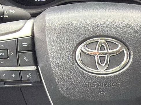 Used 2024 Toyota Sienna XLE image 30