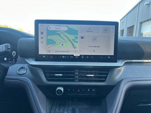 Used 2025 Ford Explorer Platinum image 20