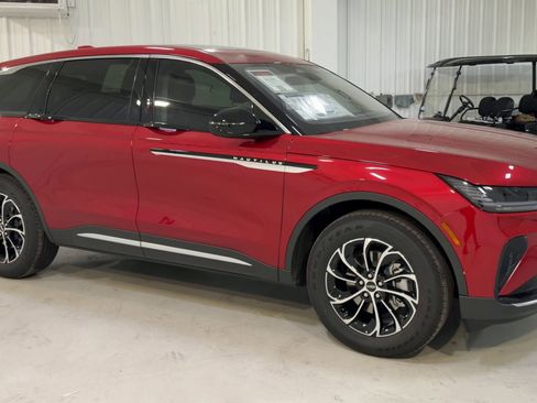 New 2026 Lincoln Nautilus Premier image 3